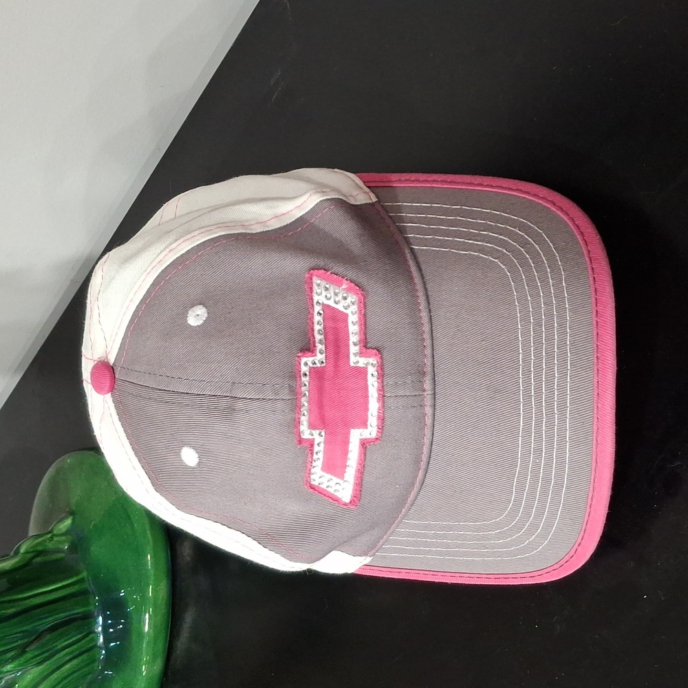 🔥 3/$30 🔥 Chevrolet Pink and Gray Cap
